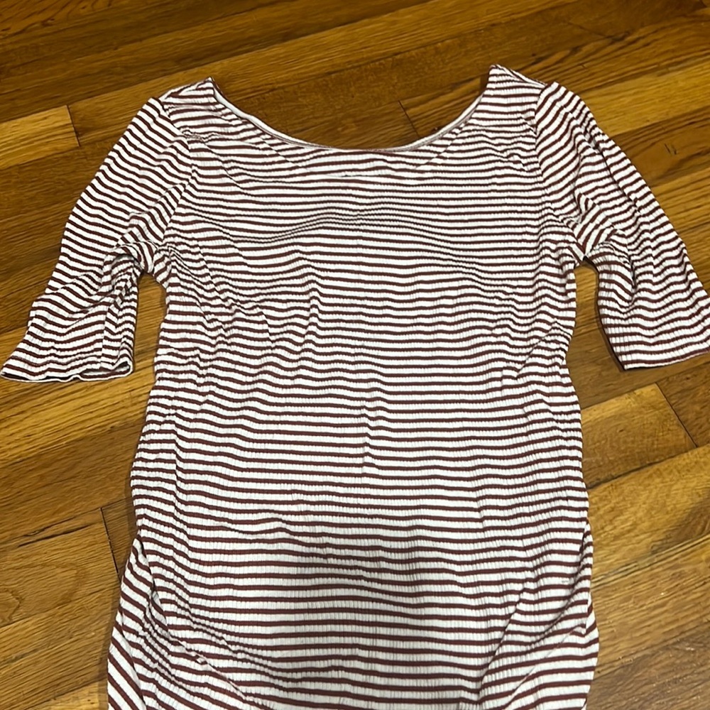 Ribbed maternity top